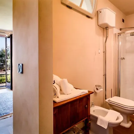 Sleeps 10 Pool Wifi Vila
