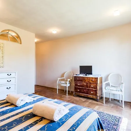 Sleeps 10 Pool Wifi Ponzano Superiore